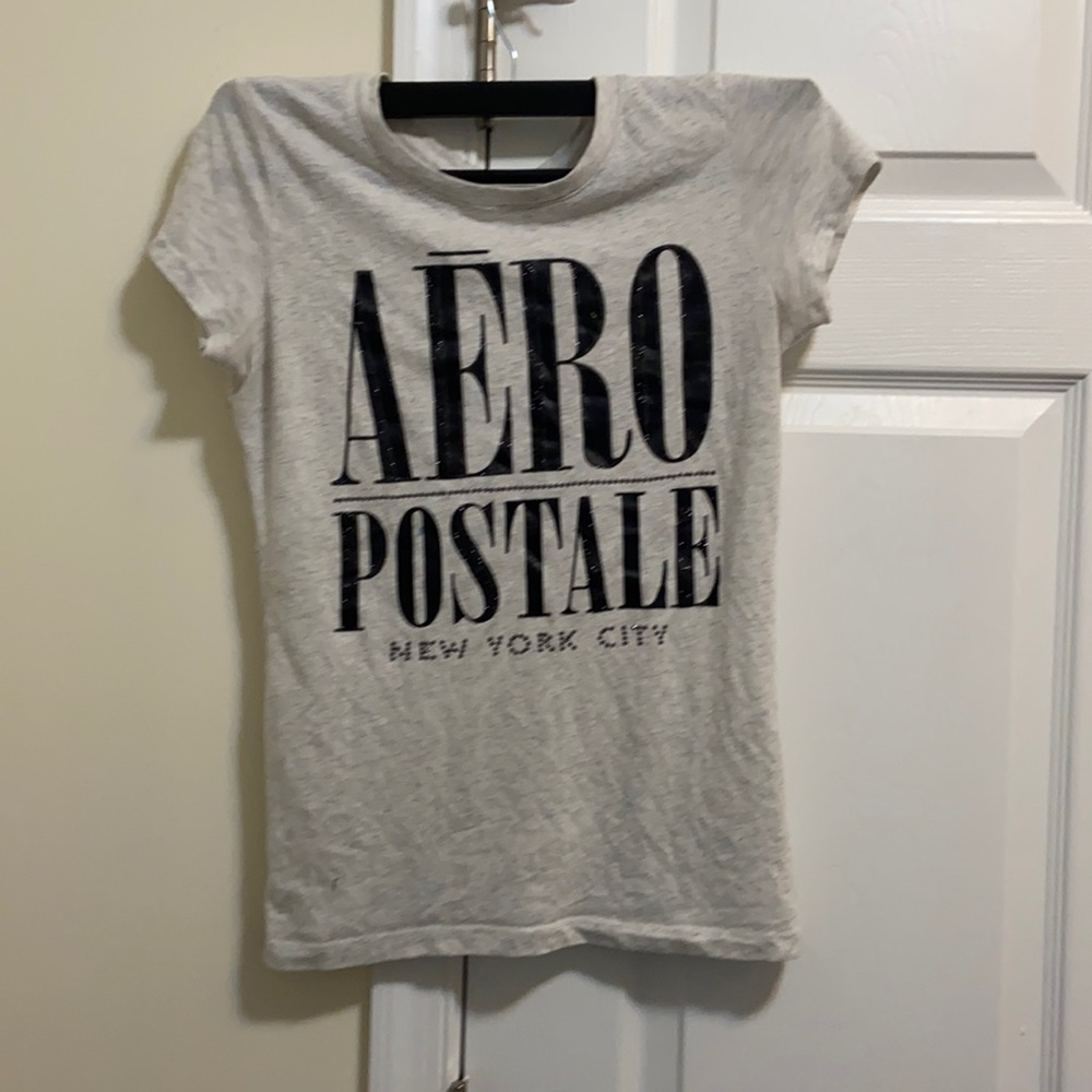 Creamish gray t shirt